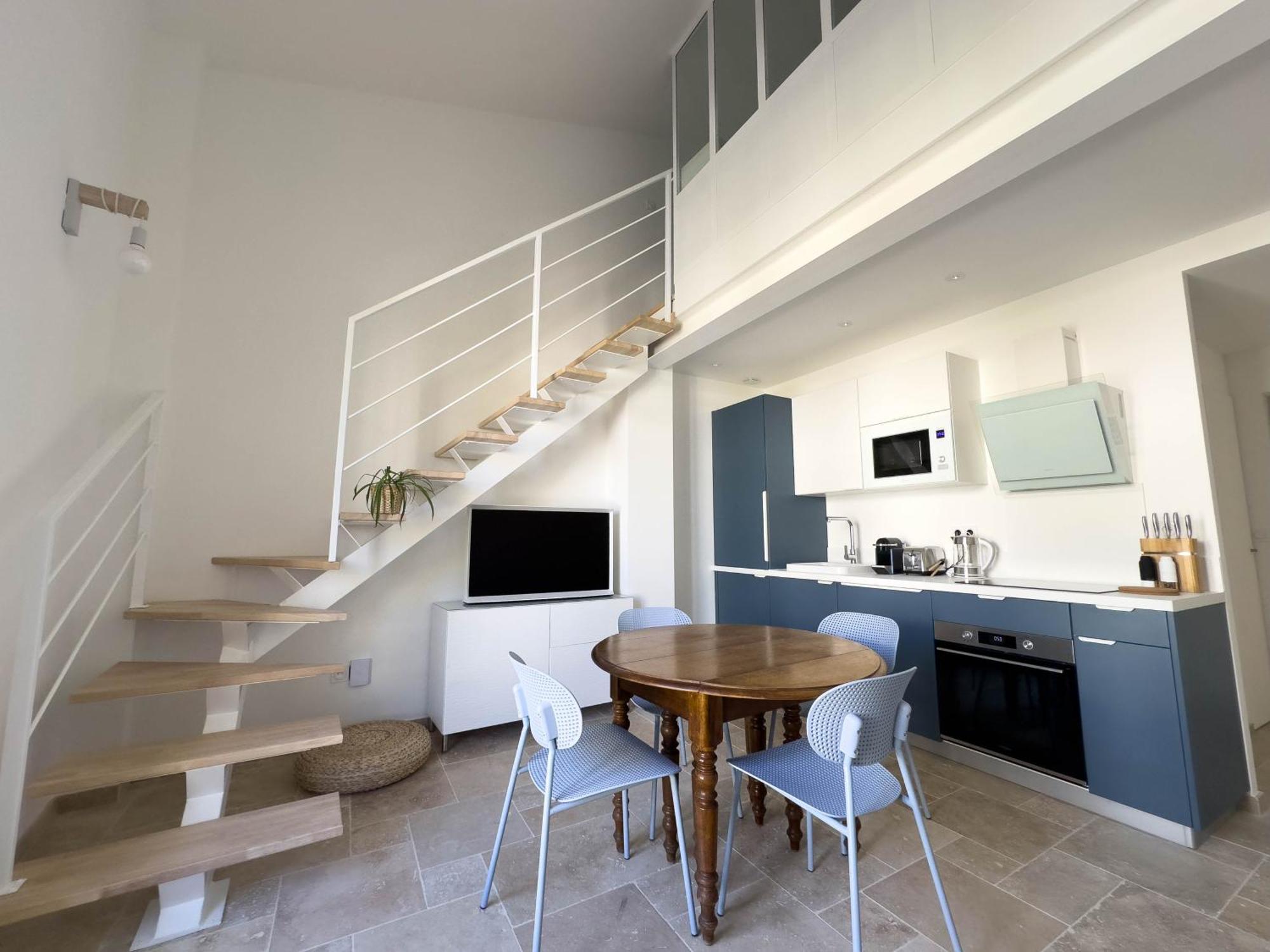 Les Suites Du 13 Aigues-Mortes Exterior photo